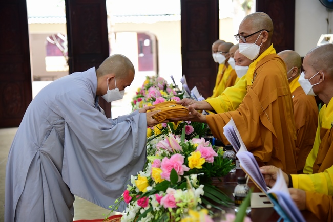 Lễ truyền giới Sa di Phương Trượng